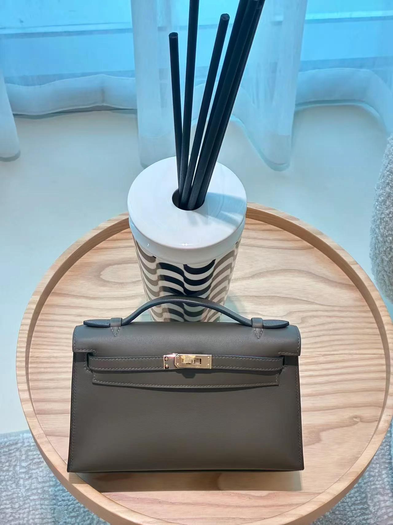 Brand New ( Rank N ) HERMÈS Kelly Pochette Vert Loden (V8) Swift Permabrass hardware G (2026) - 6