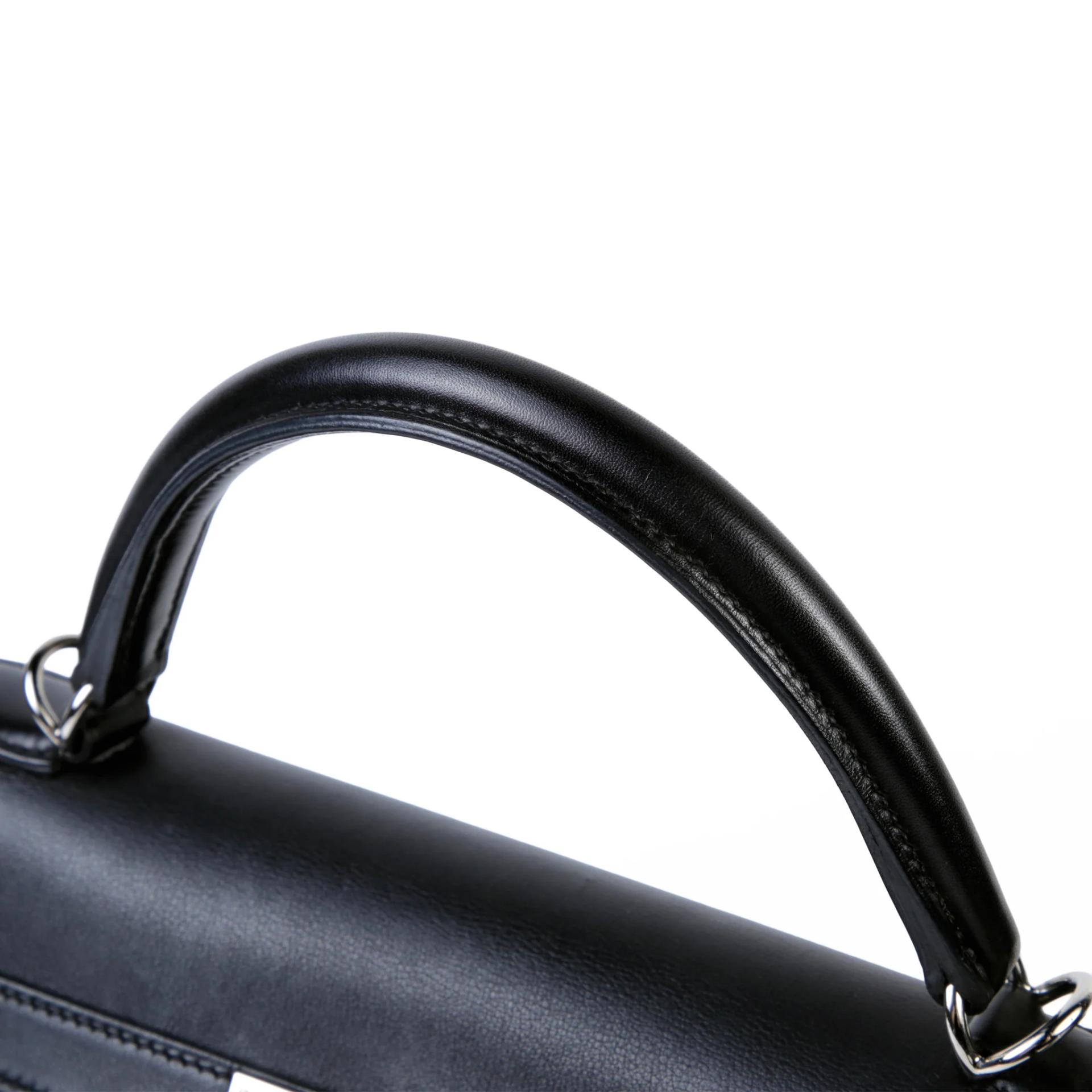 Very Good ( Rank A) HERMÈS Kelly Lakis 32 Noir (89) Swift Palladium hardware Square P (2012) - 3