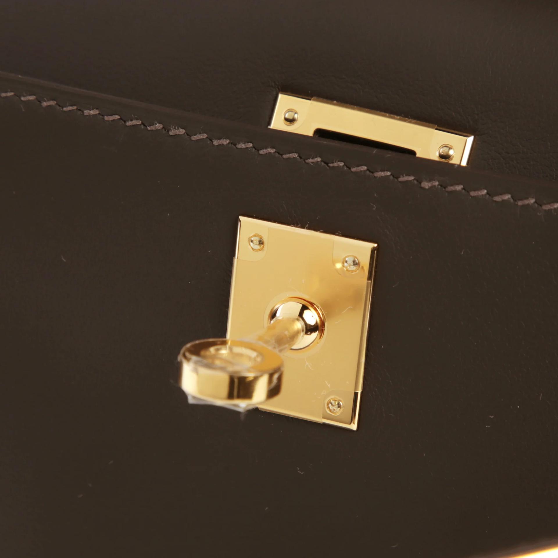 全新 HERMÈS 愛馬仕 Kelly Pochette T3 棗棕色 Bai Brun Swift牛皮 金扣 K刻 2025年 - 9