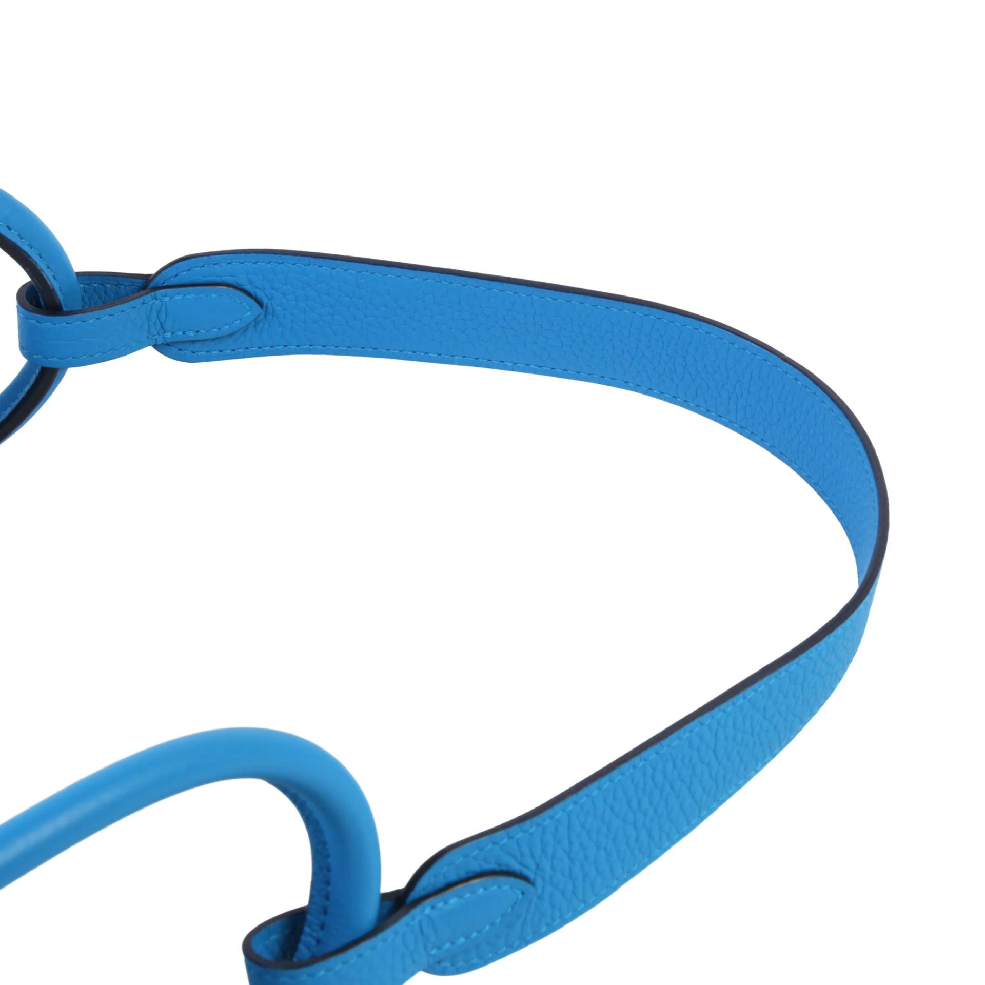 Very Good ( Rank A) HERMÈS Lindy 26 Bleu Frida (0F) Clemence Palladium hardware Z (2021) - 3
