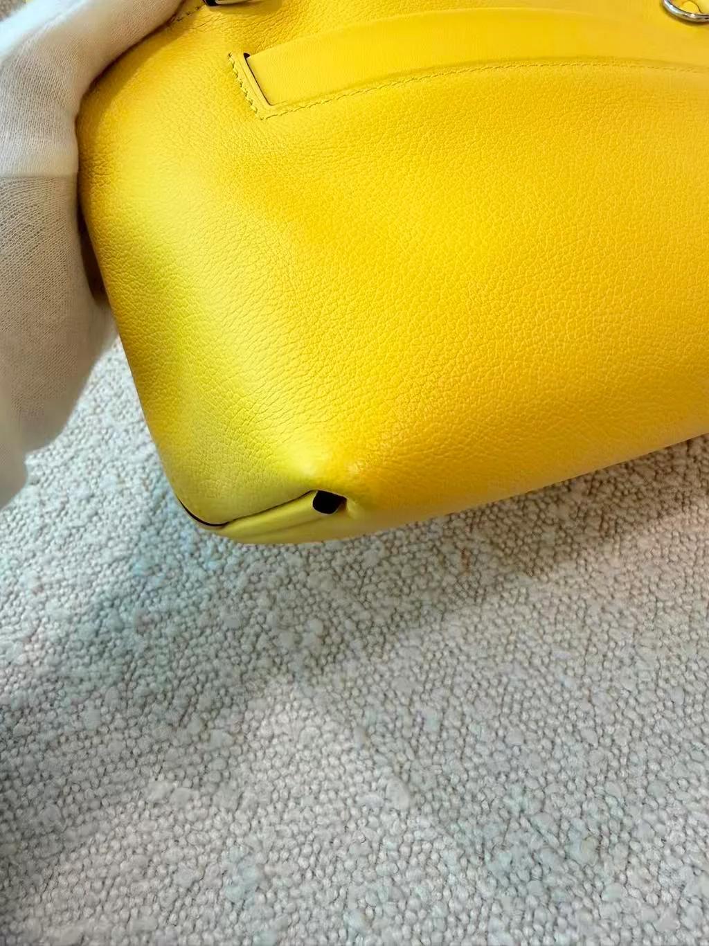Very Good ( Rank A) HERMÈS 24/24 - 21 mini Jaune Ambre (9D) Evercolor Swift Palladium hardware U (2022) - 11