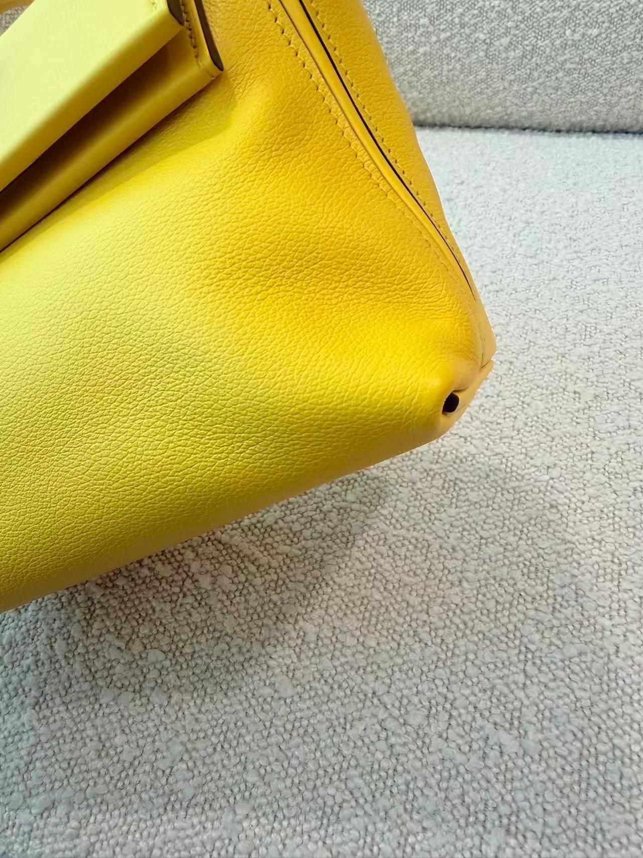 Very Good ( Rank A) HERMÈS 24/24 - 21 mini Jaune Ambre (9D) Evercolor Swift Palladium hardware U (2022) - 10