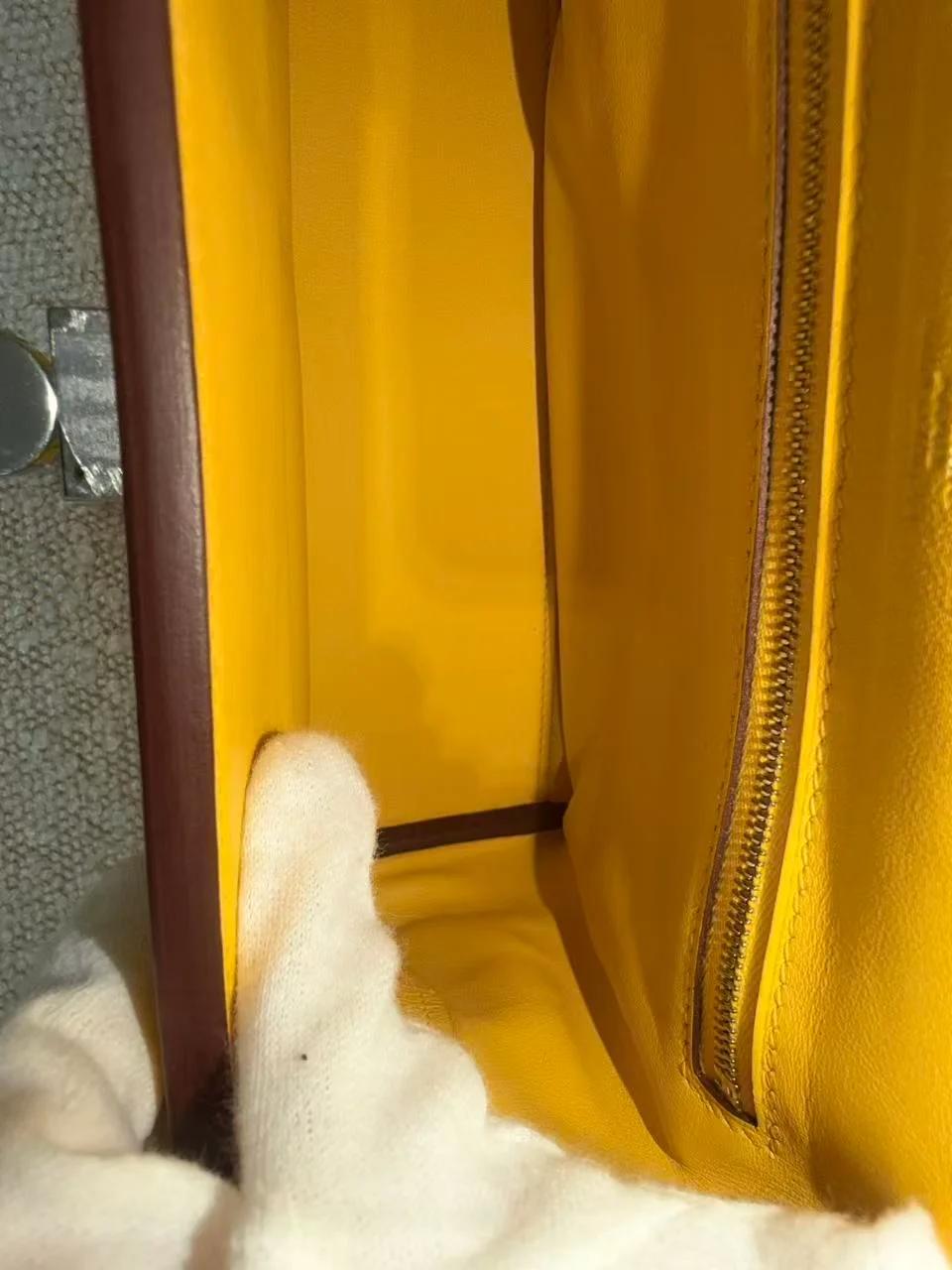 Very Good ( Rank A) HERMÈS 24/24 - 21 mini Jaune Ambre (9D) Evercolor Swift Palladium hardware U (2022) - 19