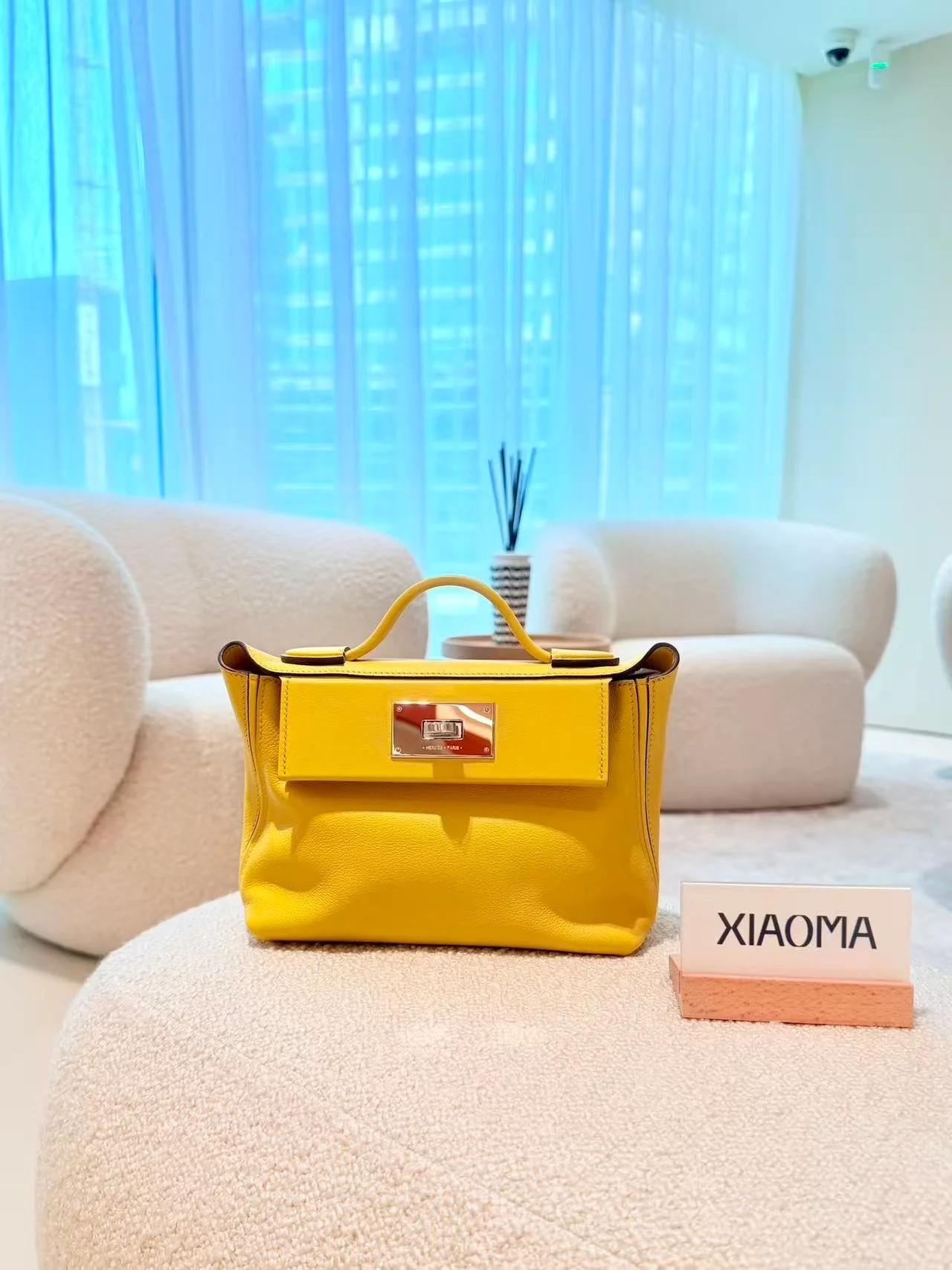 Very Good ( Rank A) HERMÈS 24/24 - 21 mini Jaune Ambre (9D) Evercolor Swift Palladium hardware U (2022) - 4
