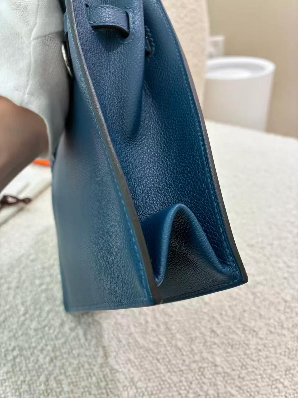 Excellent ( Rank SA ) HERMÈS Kelly Danse Deep Blue (S4) Evercolor Palladium hardware D (2019) - 26
