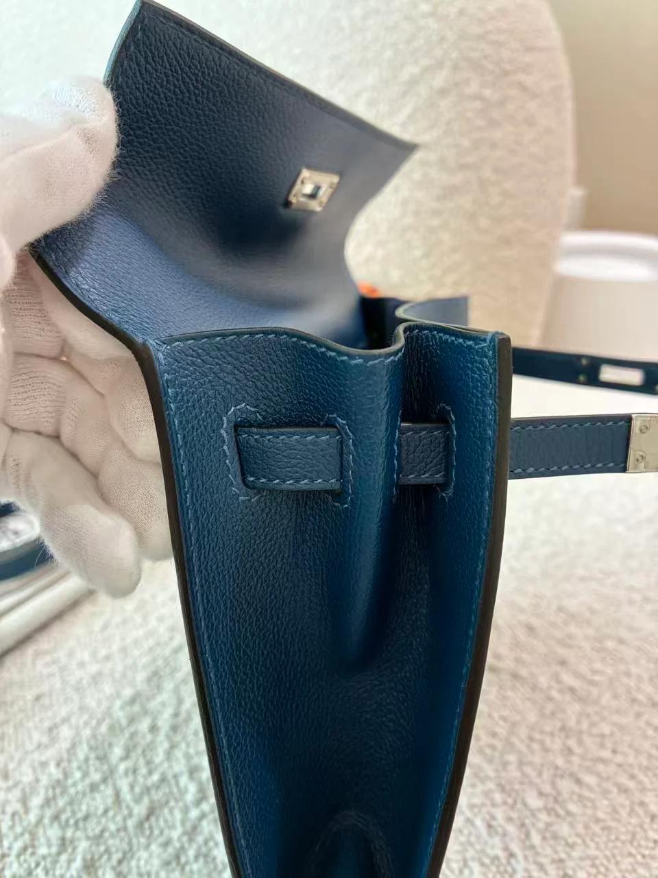 Excellent ( Rank SA ) HERMÈS Kelly Danse Deep Blue (S4) Evercolor Palladium hardware D (2019) - 27
