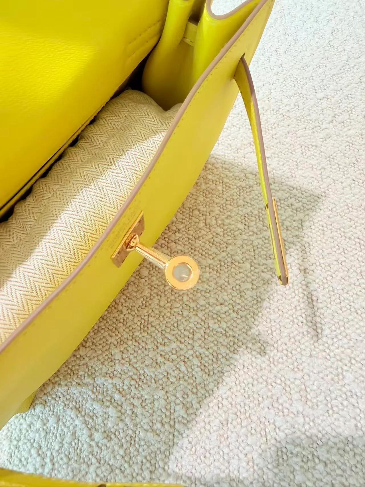 Unused ( Rank NS ) HERMÈS Kelly Danse Lime (9R) Swift Gold hardware Y (2020) - 19