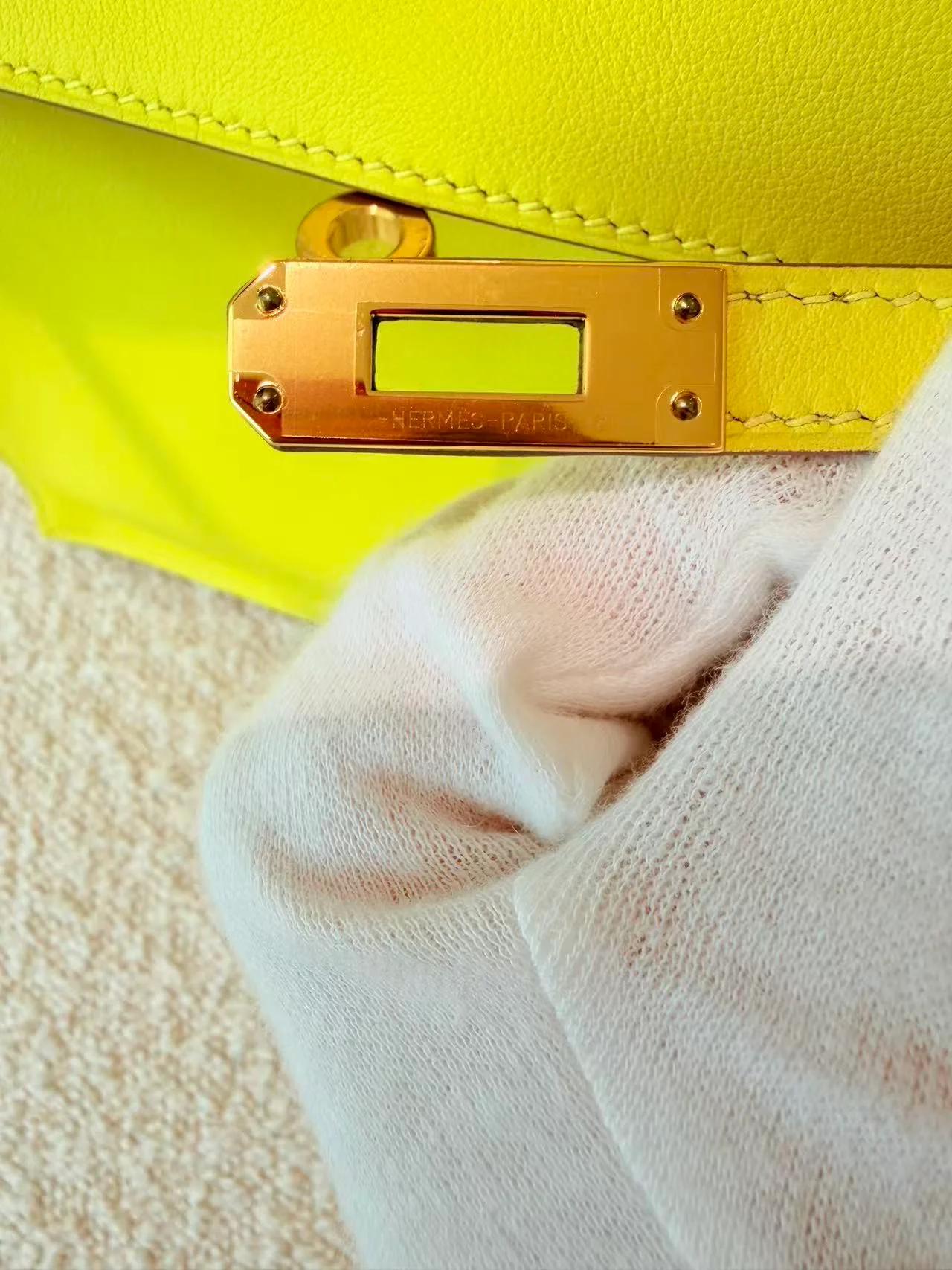 Unused ( Rank NS ) HERMÈS Kelly Danse Lime (9R) Swift Gold hardware Y (2020) - 17