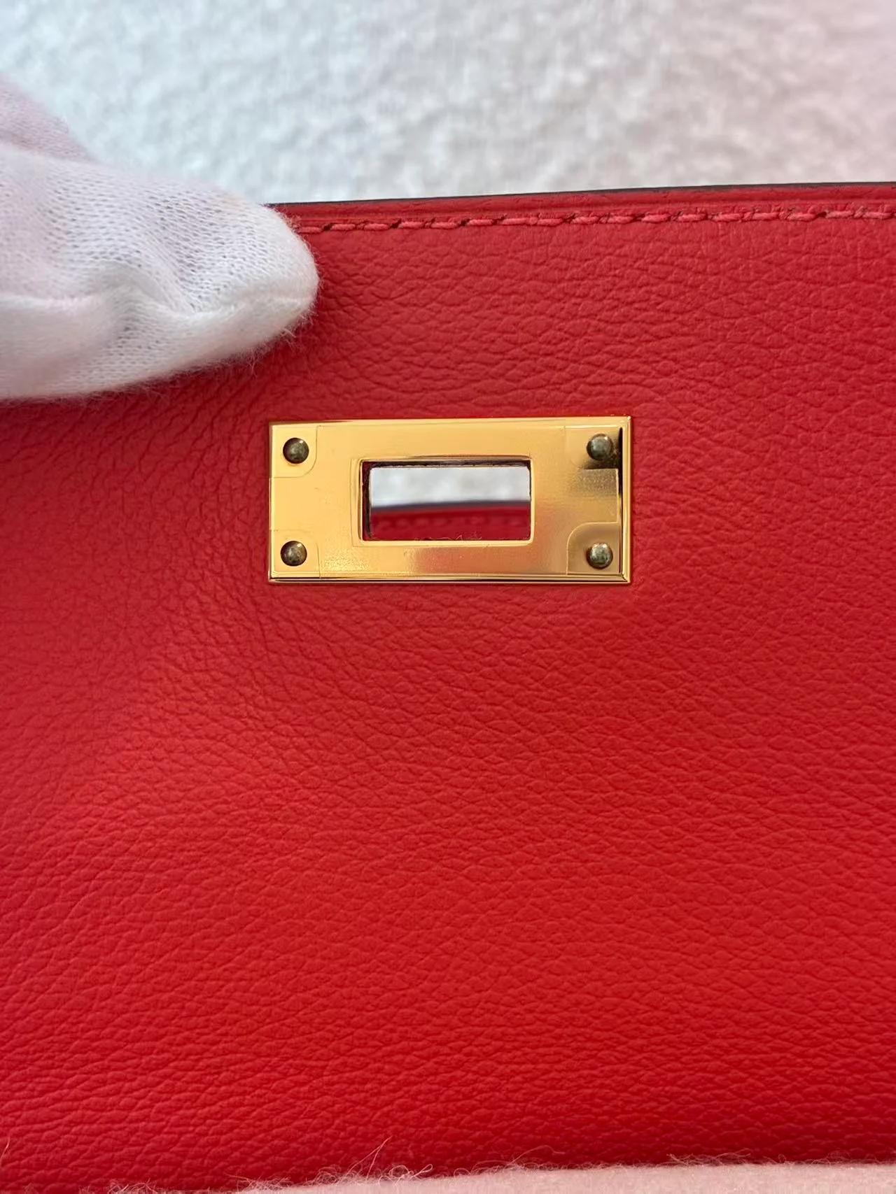 Very Good ( Rank A) HERMÈS Kelly 28 Verso Rouge H (55) Capucine (9T) Evercolor Gold hardware C (2018) - 24