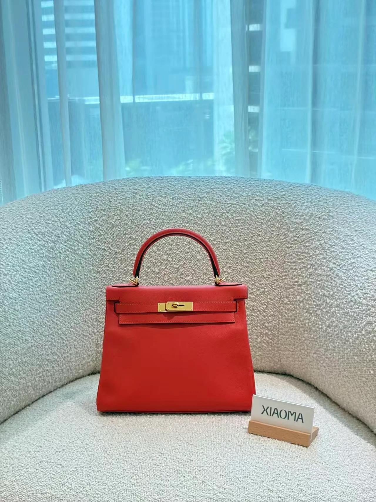 Very Good ( Rank A) HERMÈS Kelly 28 Verso Rouge H (55) Capucine (9T) Evercolor Gold hardware C (2018) - 3
