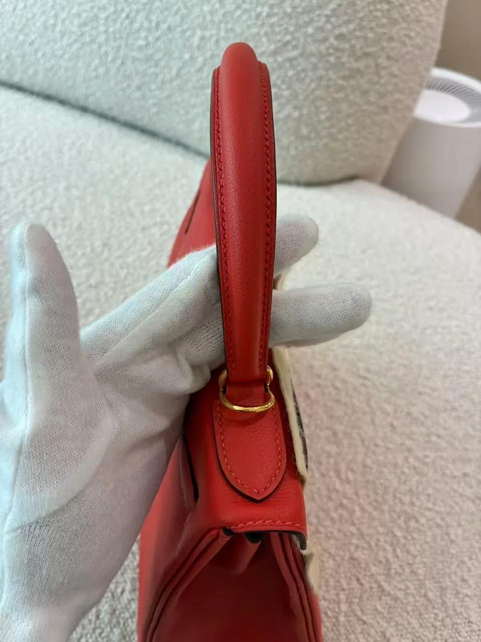Very Good ( Rank A) HERMÈS Kelly 28 Verso Rouge H (55) Capucine (9T) Evercolor Gold hardware C (2018) - 9
