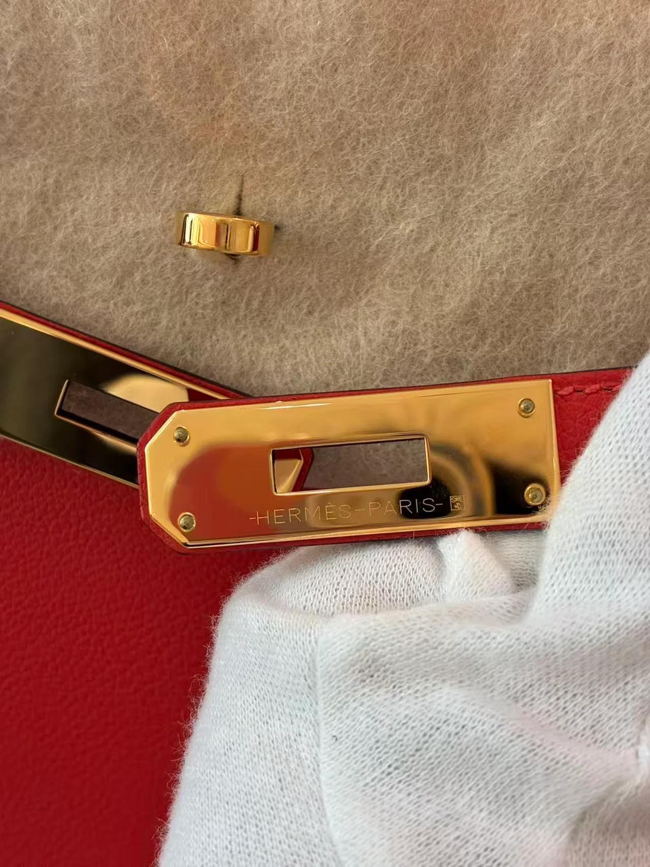 Very Good ( Rank A) HERMÈS Kelly 28 Verso Rouge H (55) Capucine (9T) Evercolor Gold hardware C (2018) - 21
