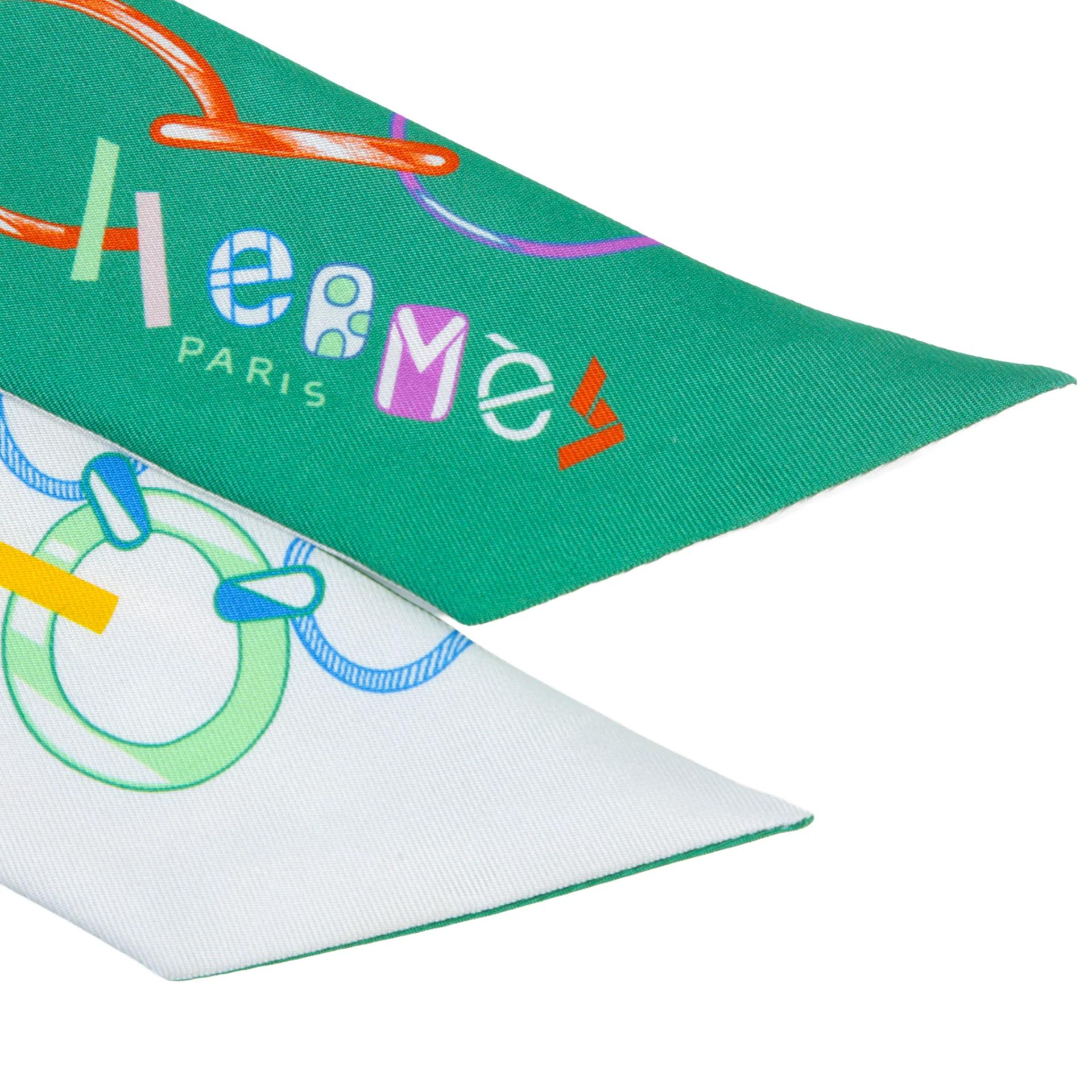 Unused ( Rank NS ) HERMÈS Twilly Do Re Boucles Green White Silk - 3