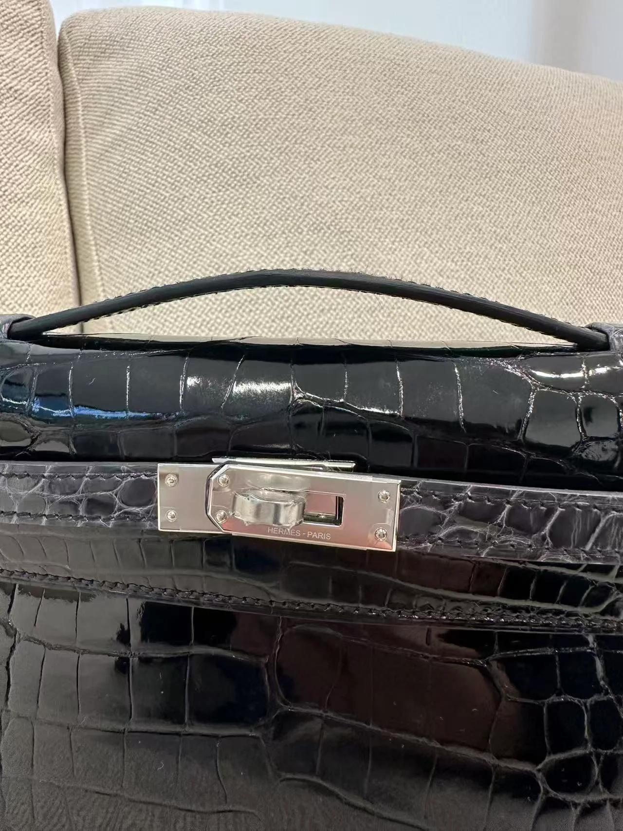Brand New ( Rank N ) HERMÈS Kelly Pochette Noir (89) Graphite (88) Shiny Alligator Palladium hardware G (2026) - 12