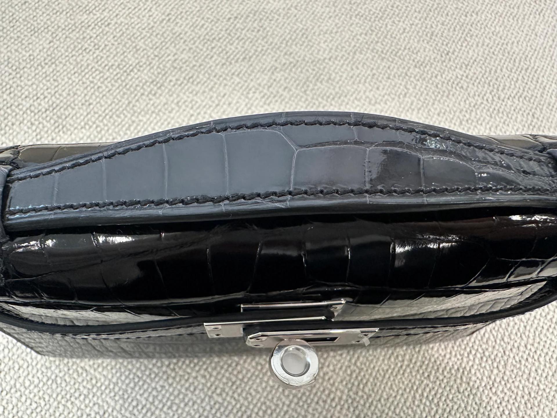 Brand New ( Rank N ) HERMÈS Kelly Pochette Noir (89) Graphite (88) Shiny Alligator Palladium hardware G (2026) - 11