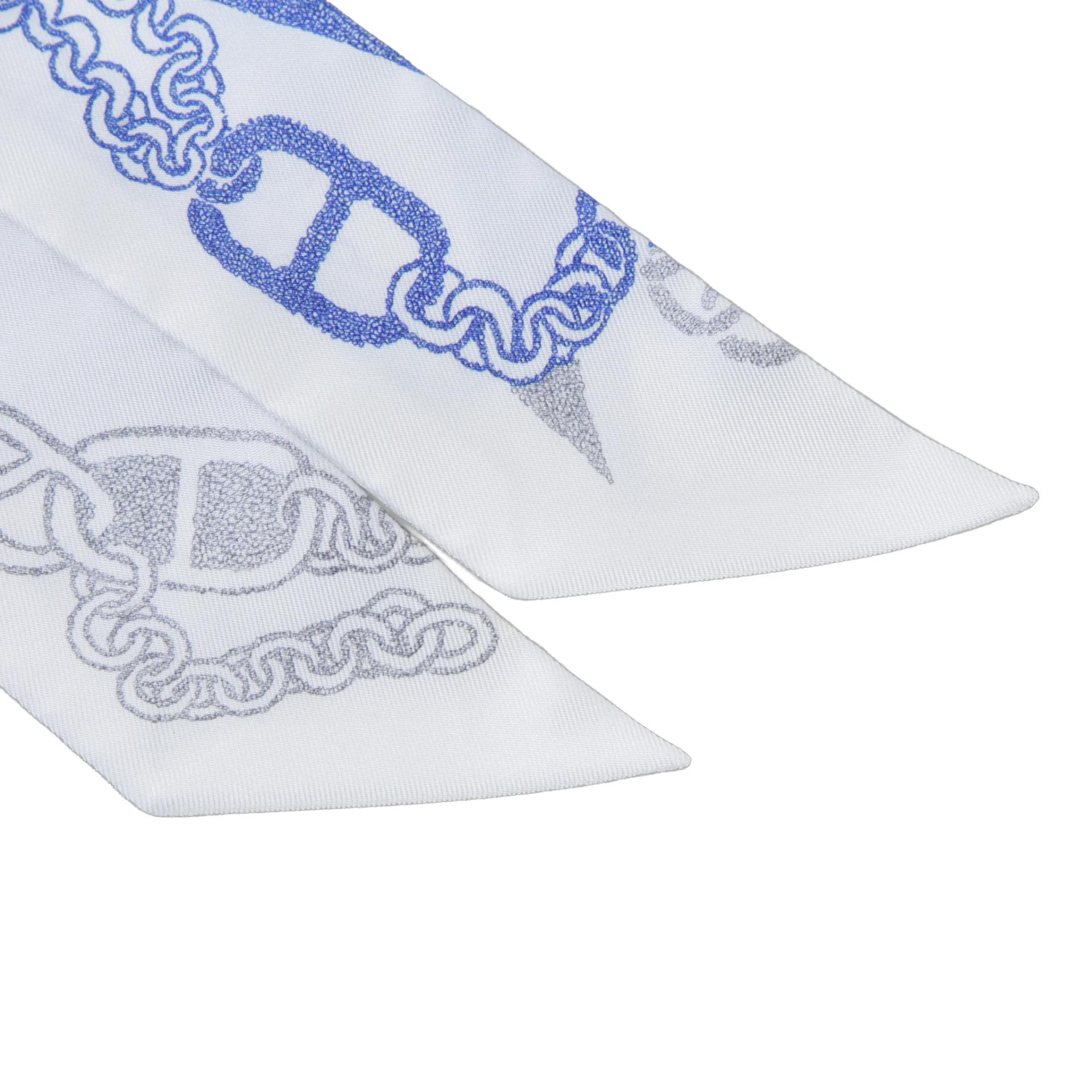 Unused ( Rank NS ) HERMÈS Twilly Boucles et Maillons White Gray Blue Silk - 3