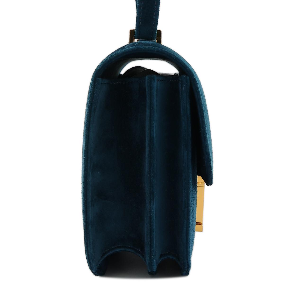 HERMÈS Constance Mini 19 shoulder bag in Blue Ocean Doblis suede with Gold hardware - 4