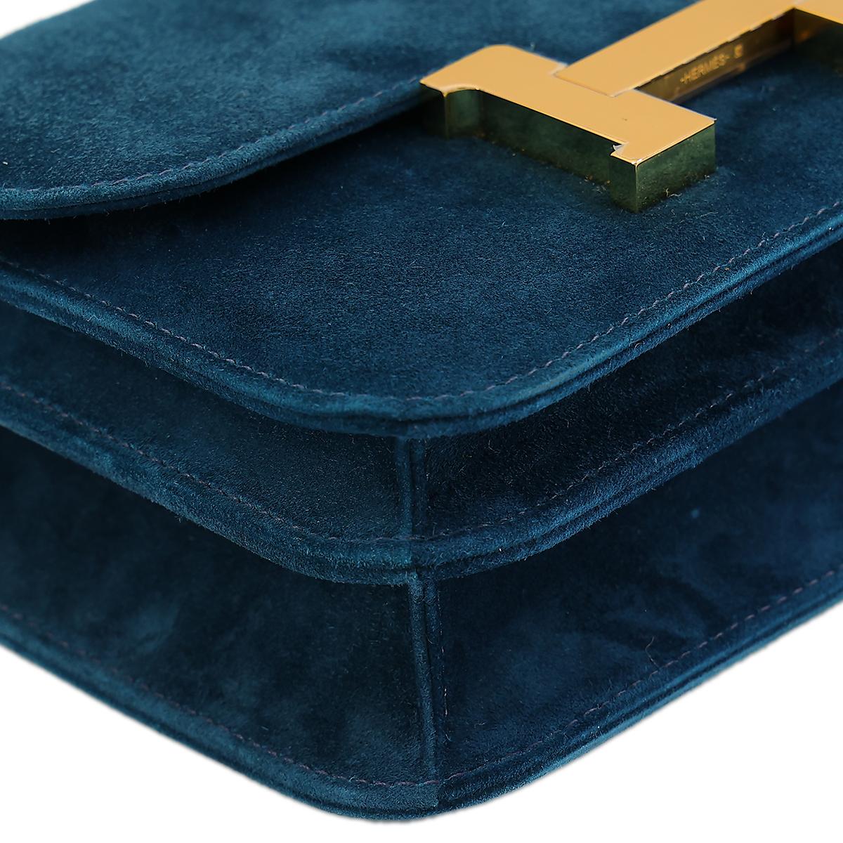 HERMÈS Constance Mini 19 shoulder bag in Blue Ocean Doblis suede with Gold hardware - 9