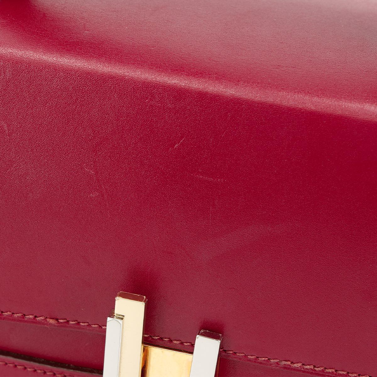 HERMÈS Cinhetic Box Bag in Rubis Tadelakt leather with Palladium hardware - 15