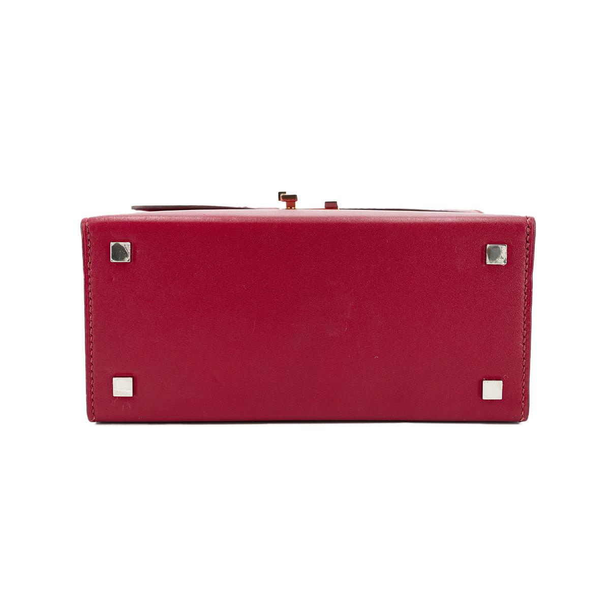 HERMÈS Cinhetic Box Bag in Rubis Tadelakt leather with Palladium hardware - 9