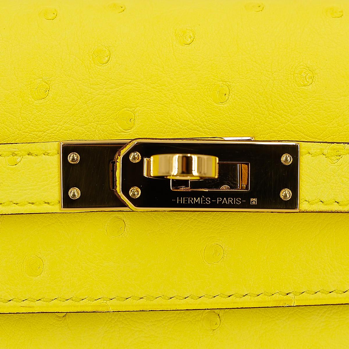 HERMÈS Ostrich Kelly Danse handbag in Jaune Citron with Gold hardware - 11