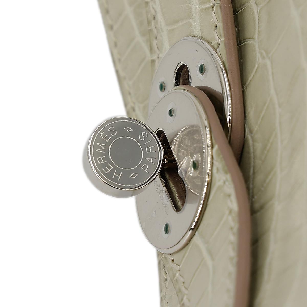 Very Good ( Rank A) HERMÈS Lindy 26 Beton (8L) Matte Niloticus Crocodile Palladium hardware X (2016) - 17