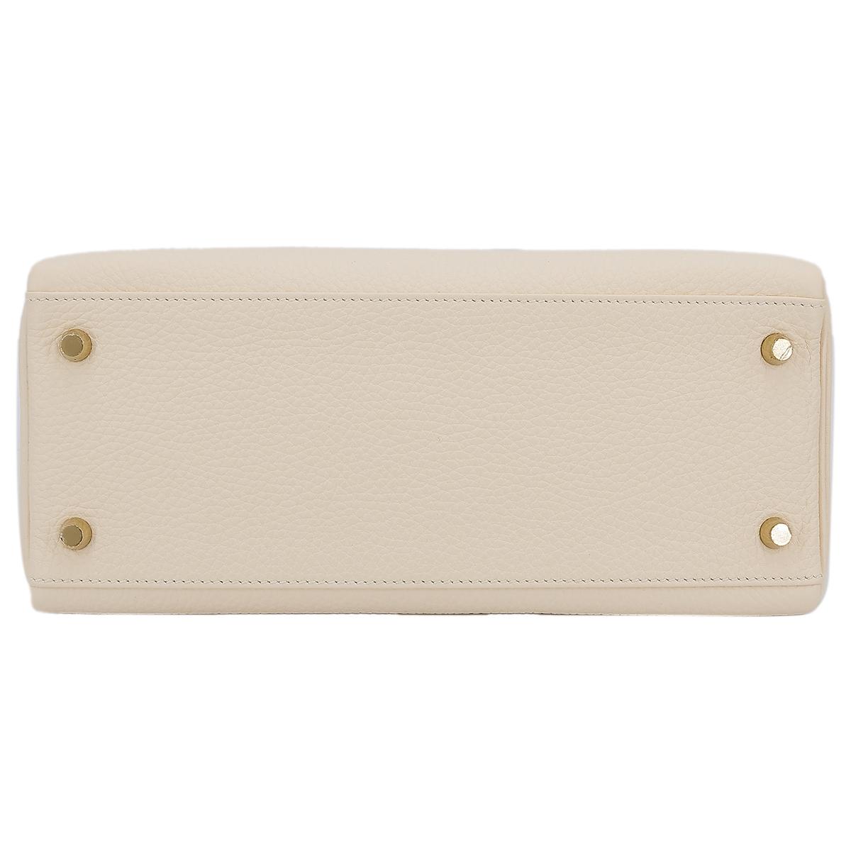 HERMÈS Kelly 28 handbag in Nata Clemence leather with Gold hardware - 7
