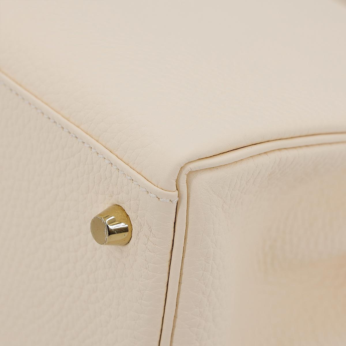 HERMÈS Kelly 28 handbag in Nata Clemence leather with Gold hardware - 11