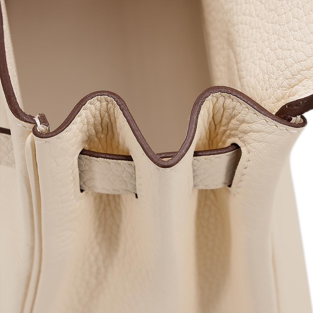 HERMÈS Kelly 28 handbag in Nata Clemence leather with Gold hardware - 16