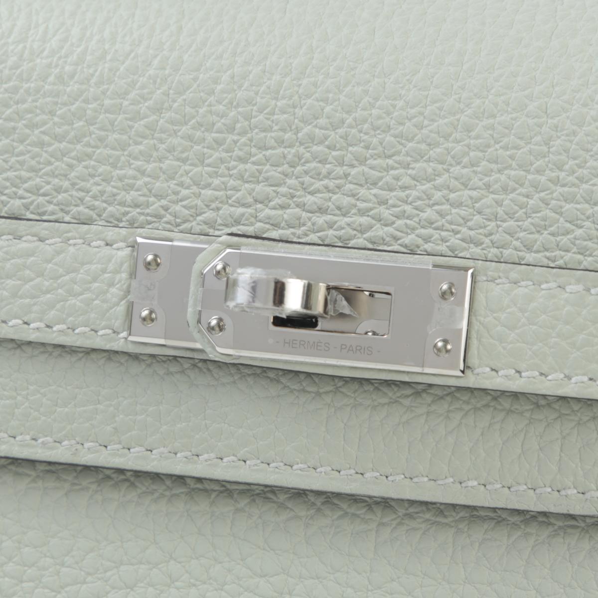 Brand New ( Rank N ) HERMÈS Kelly 25 Gris Neve (0W) Togo Palladium hardware B (2023) - 12