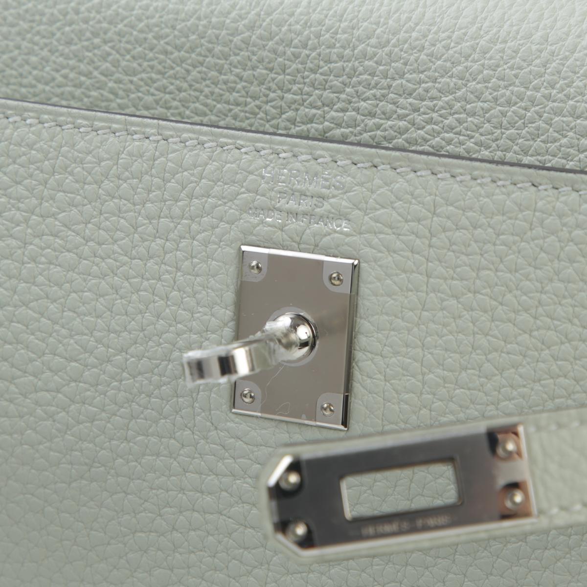 Brand New ( Rank N ) HERMÈS Kelly 25 Gris Neve (0W) Togo Palladium hardware B (2023) - 13
