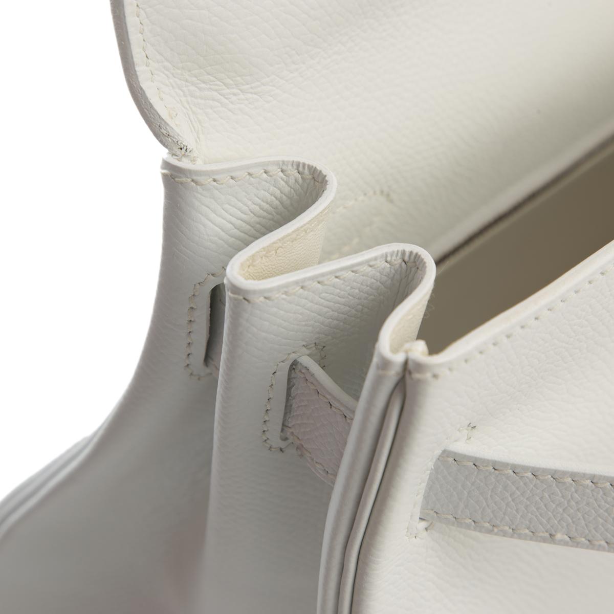 Excellent ( Rank SA ) HERMÈS Kelly 32 White (01) Epsom Gold hardware Square I (2005) - 13