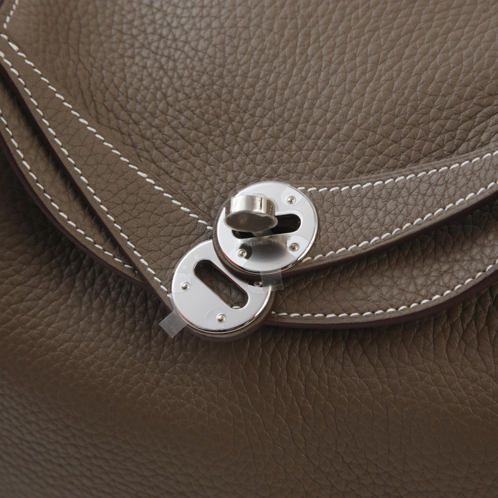 Brand New ( Rank N ) HERMÈS Lindy 26 Etoupe (18) Clemence Palladium hardware W (2024) - 4