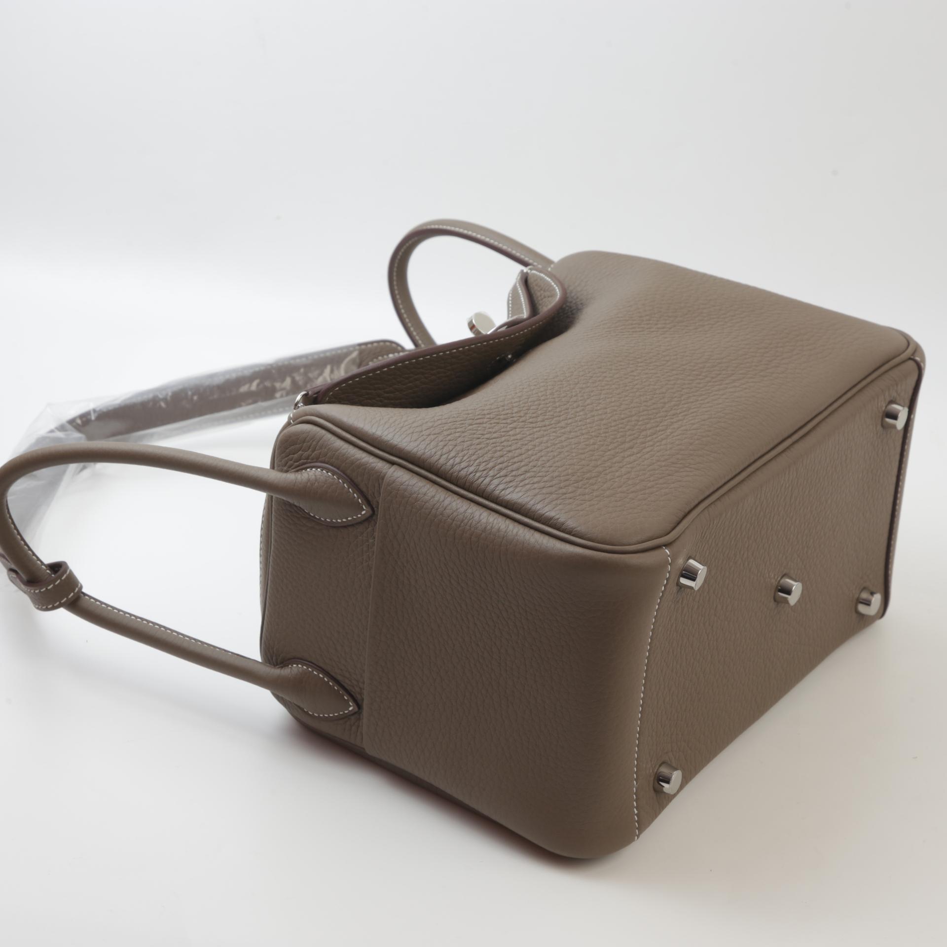 Brand New ( Rank N ) HERMÈS Lindy 26 Etoupe (18) Clemence Palladium hardware W (2024) - 7