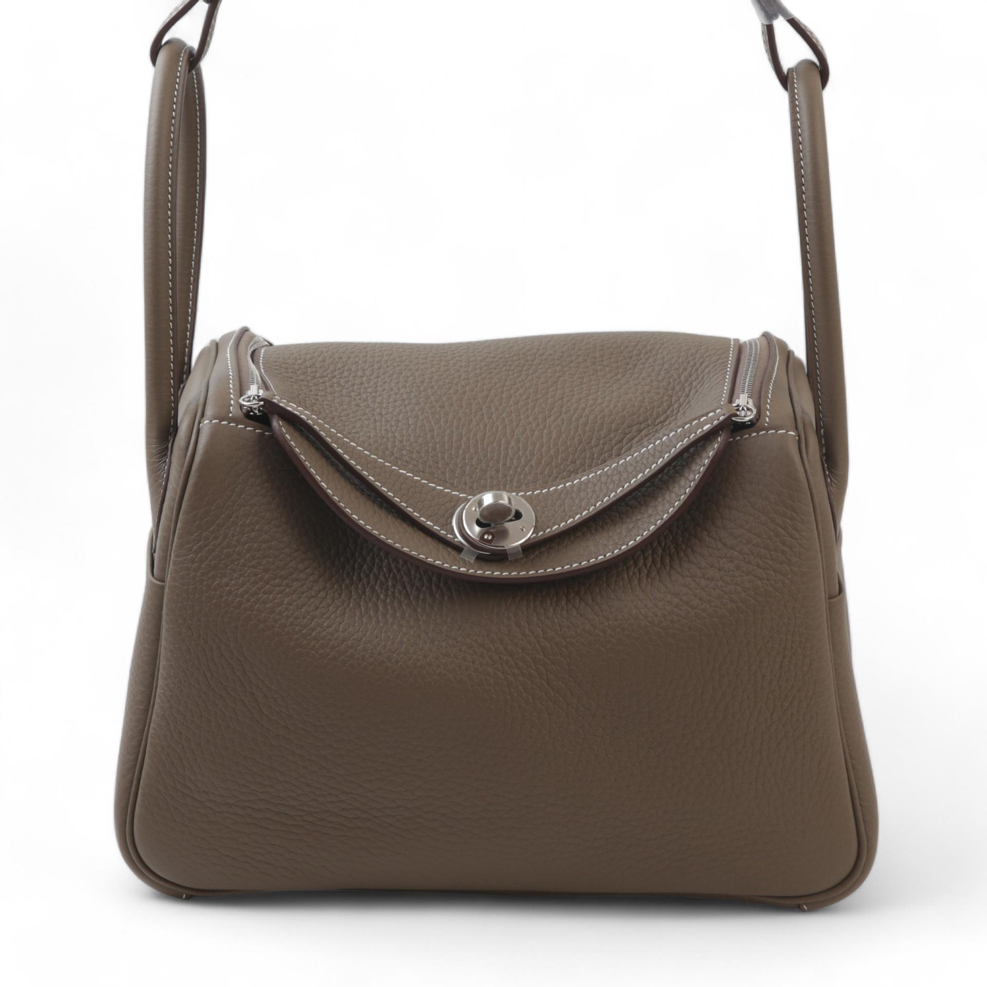Brand New ( Rank N ) HERMÈS Lindy 26 Etoupe (18) Clemence Palladium hardware W (2024) - 1