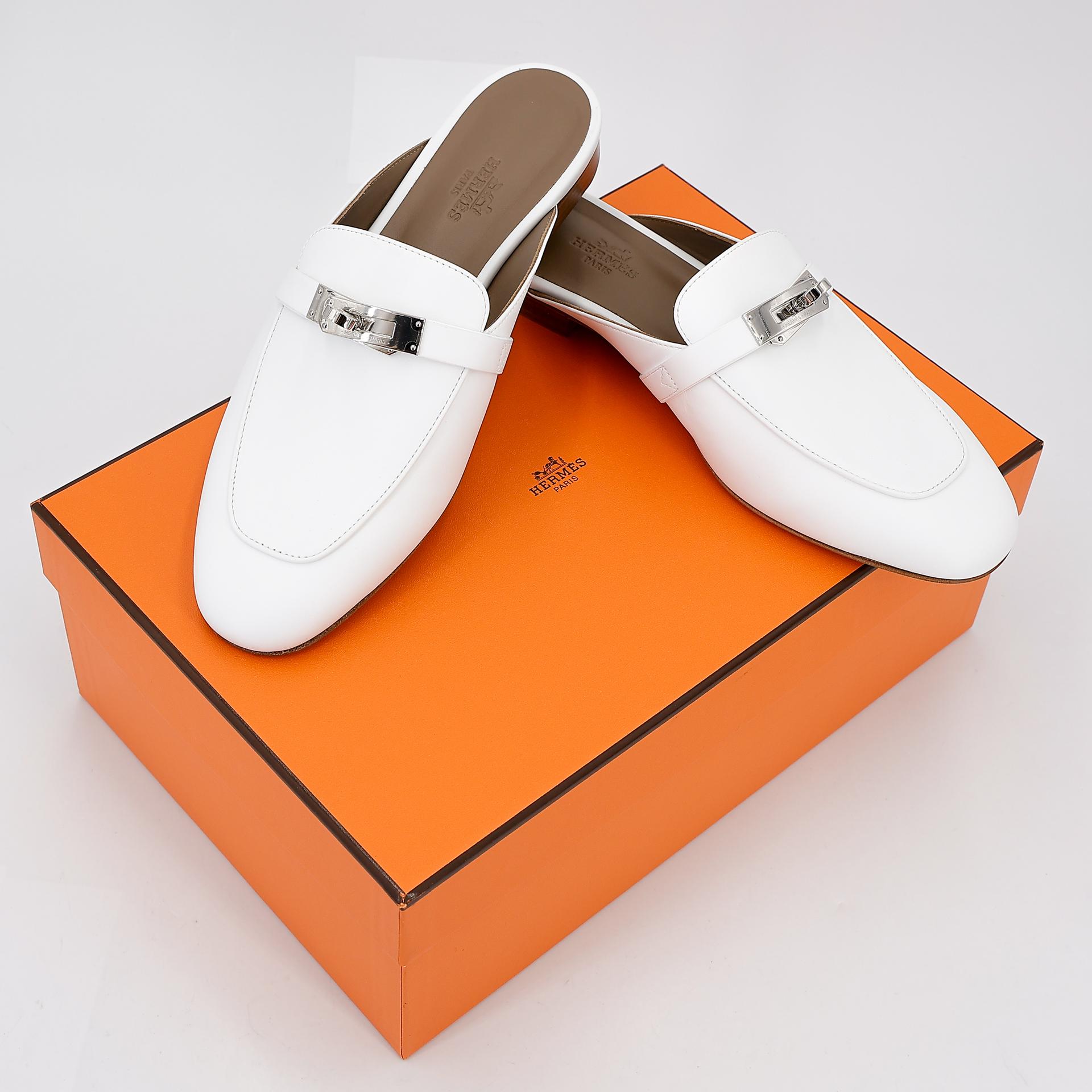 Brand New ( Rank N ) HERMÈS Sandals Oz mule White (01) Calfskin Palladium hardware B (2023) - 16