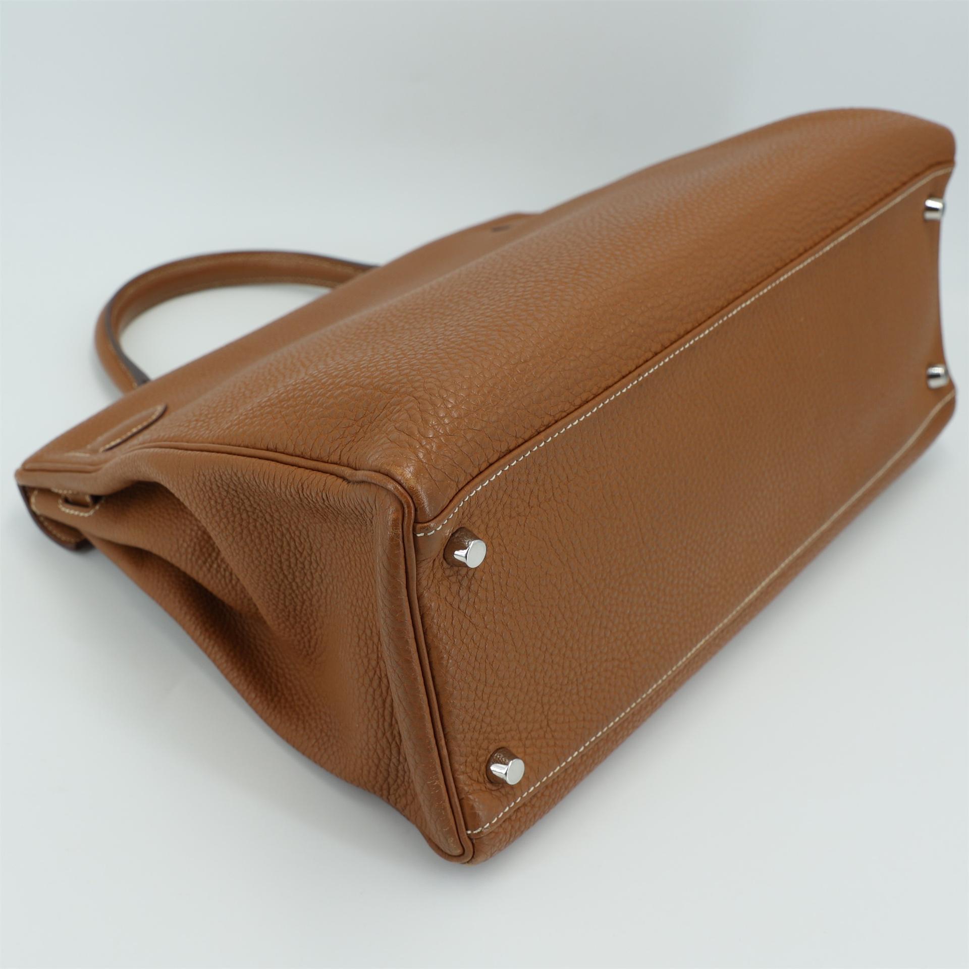 Very Good ( Rank A) HERMÈS Kelly 35 Gold (37) Clemence Palladium hardware Square O (2011) - 8