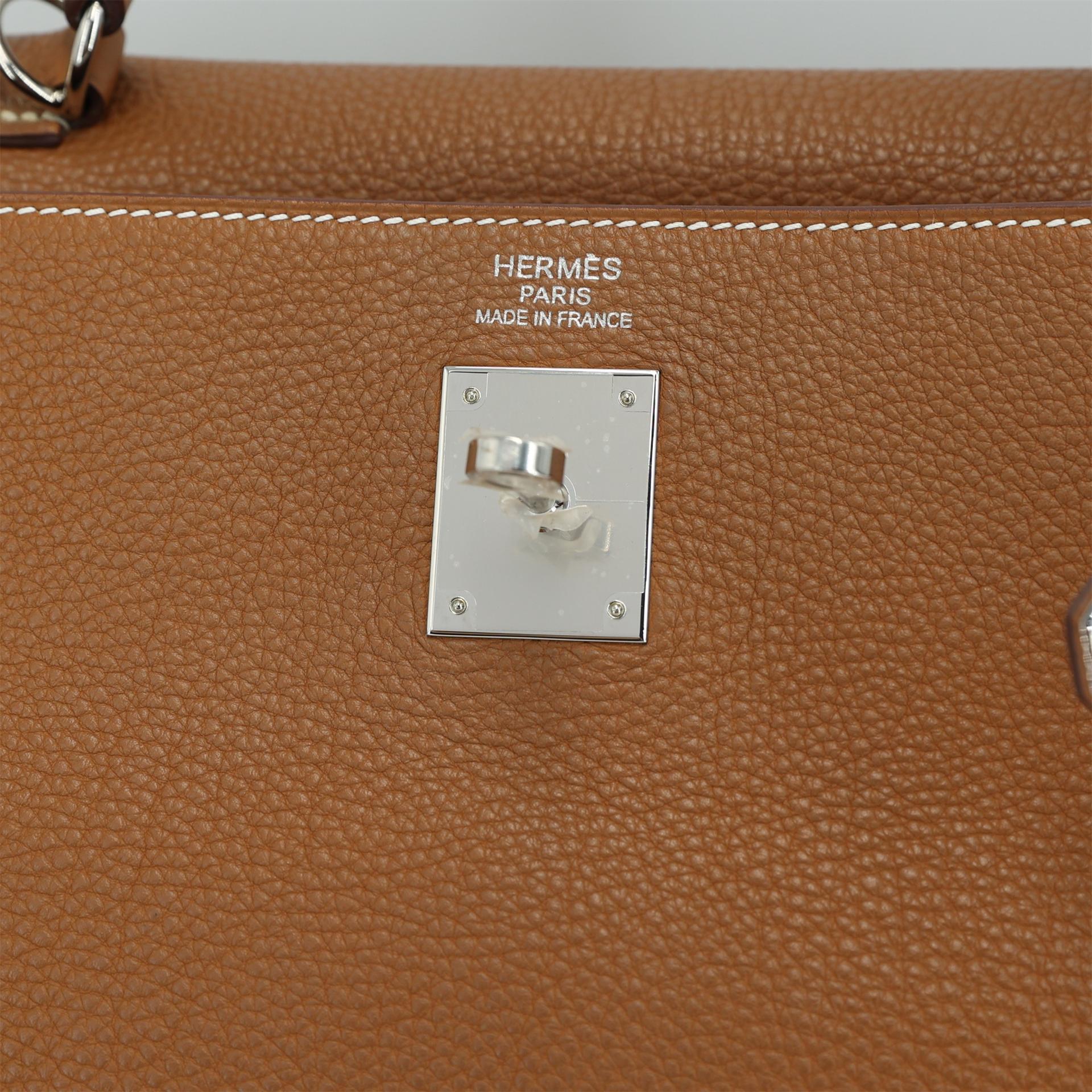 Very Good ( Rank A) HERMÈS Kelly 35 Gold (37) Clemence Palladium hardware Square O (2011) - 11