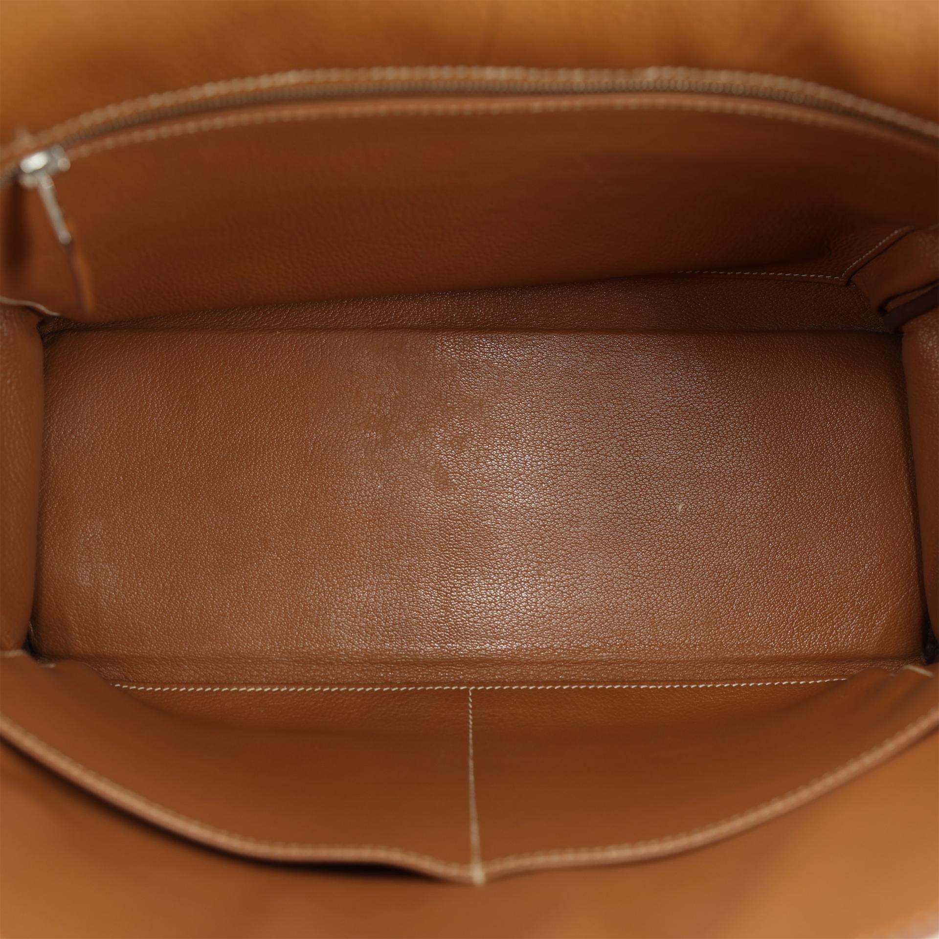 Very Good ( Rank A) HERMÈS Kelly 35 Gold (37) Clemence Palladium hardware Square O (2011) - 13