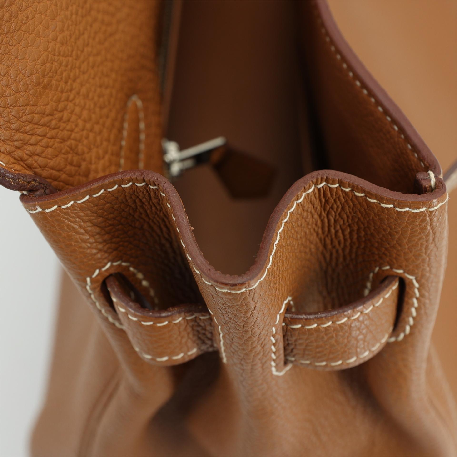 Very Good ( Rank A) HERMÈS Kelly 35 Gold (37) Clemence Palladium hardware Square O (2011) - 15