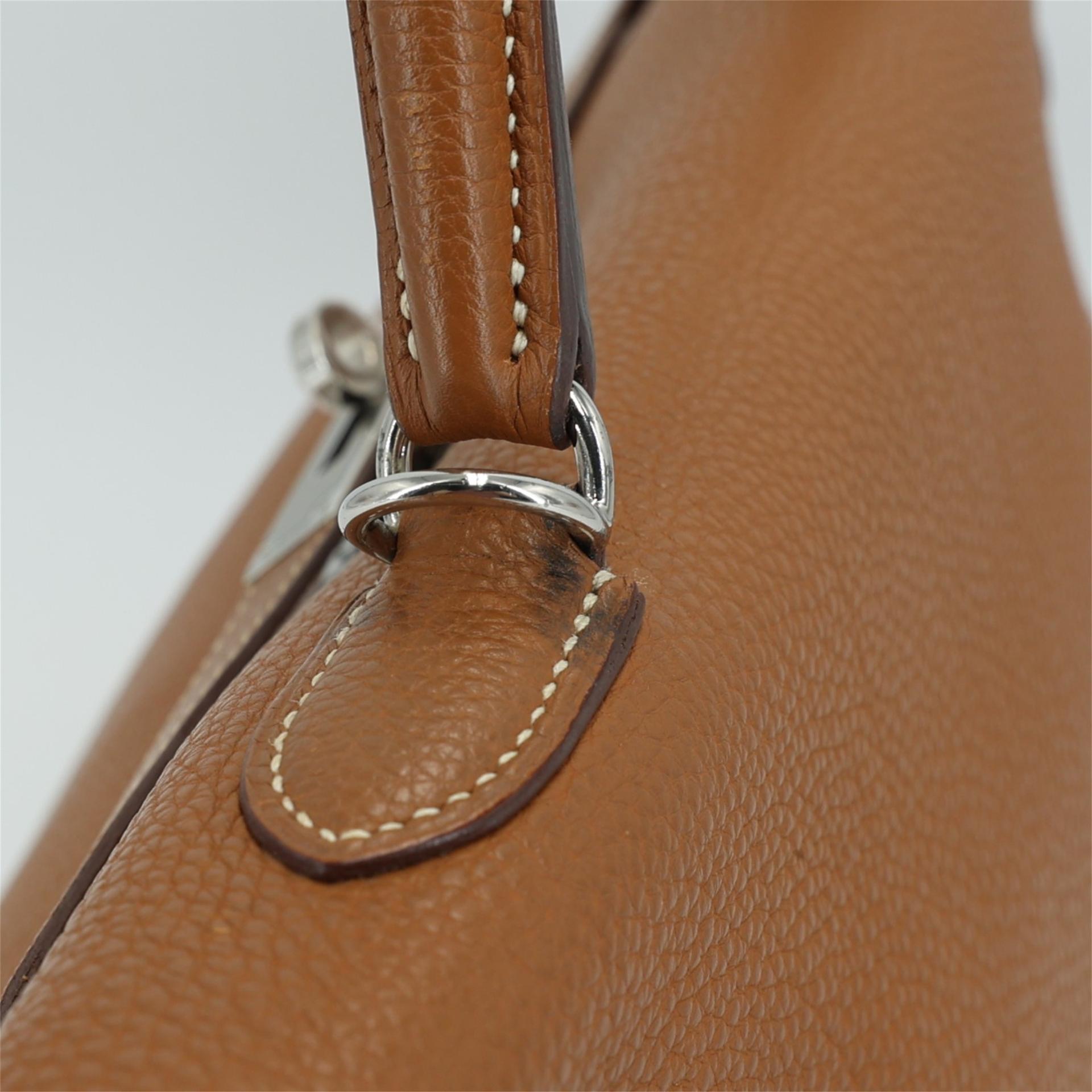 Very Good ( Rank A) HERMÈS Kelly 35 Gold (37) Clemence Palladium hardware Square O (2011) - 5