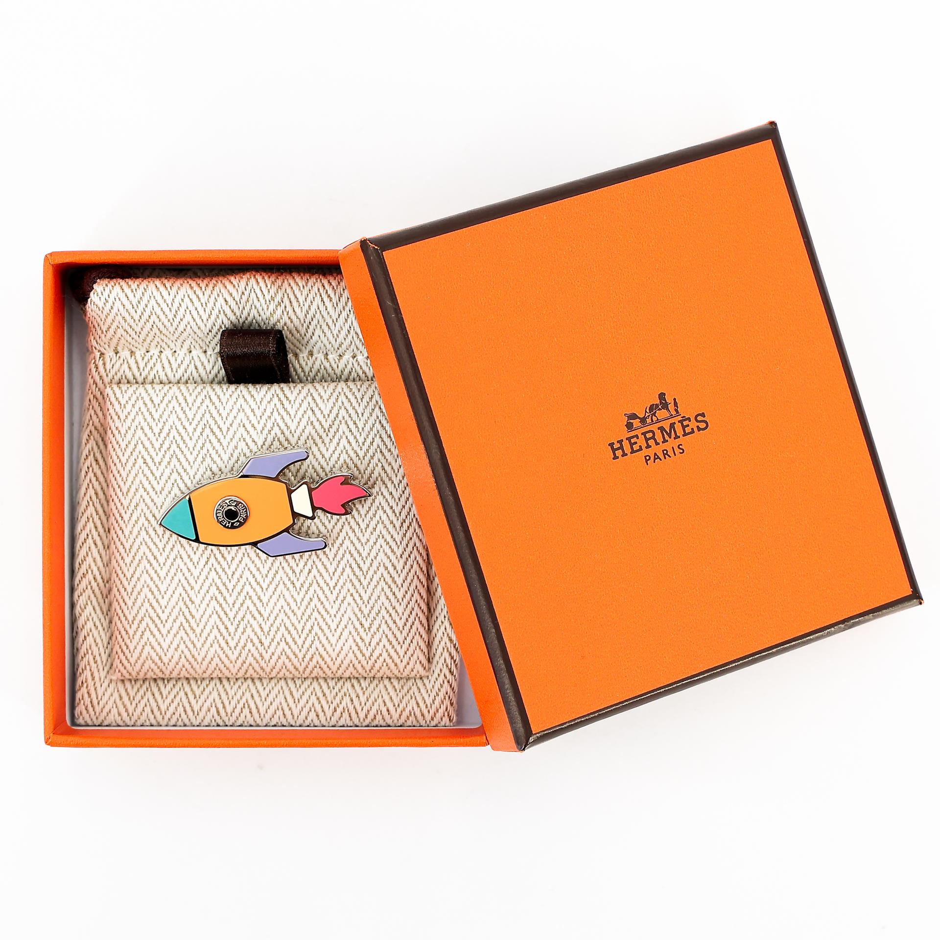 Unused ( Rank NS ) HERMÈS Brooch Space H Orange Multi-color Lacquered metal - 4