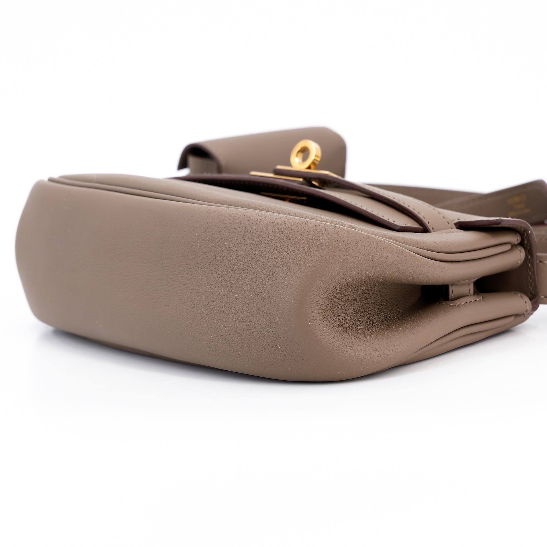 Very Good ( Rank A) HERMÈS Kelly Moove Etoupe (18) Swift Gold hardware B (2023) - 7