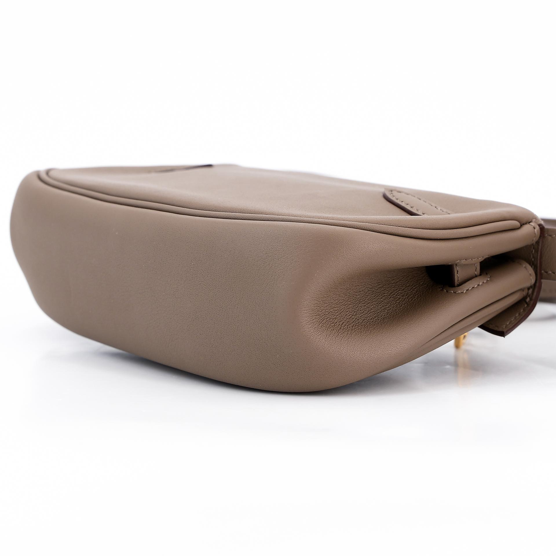 Very Good ( Rank A) HERMÈS Kelly Moove Etoupe (18) Swift Gold hardware B (2023) - 9