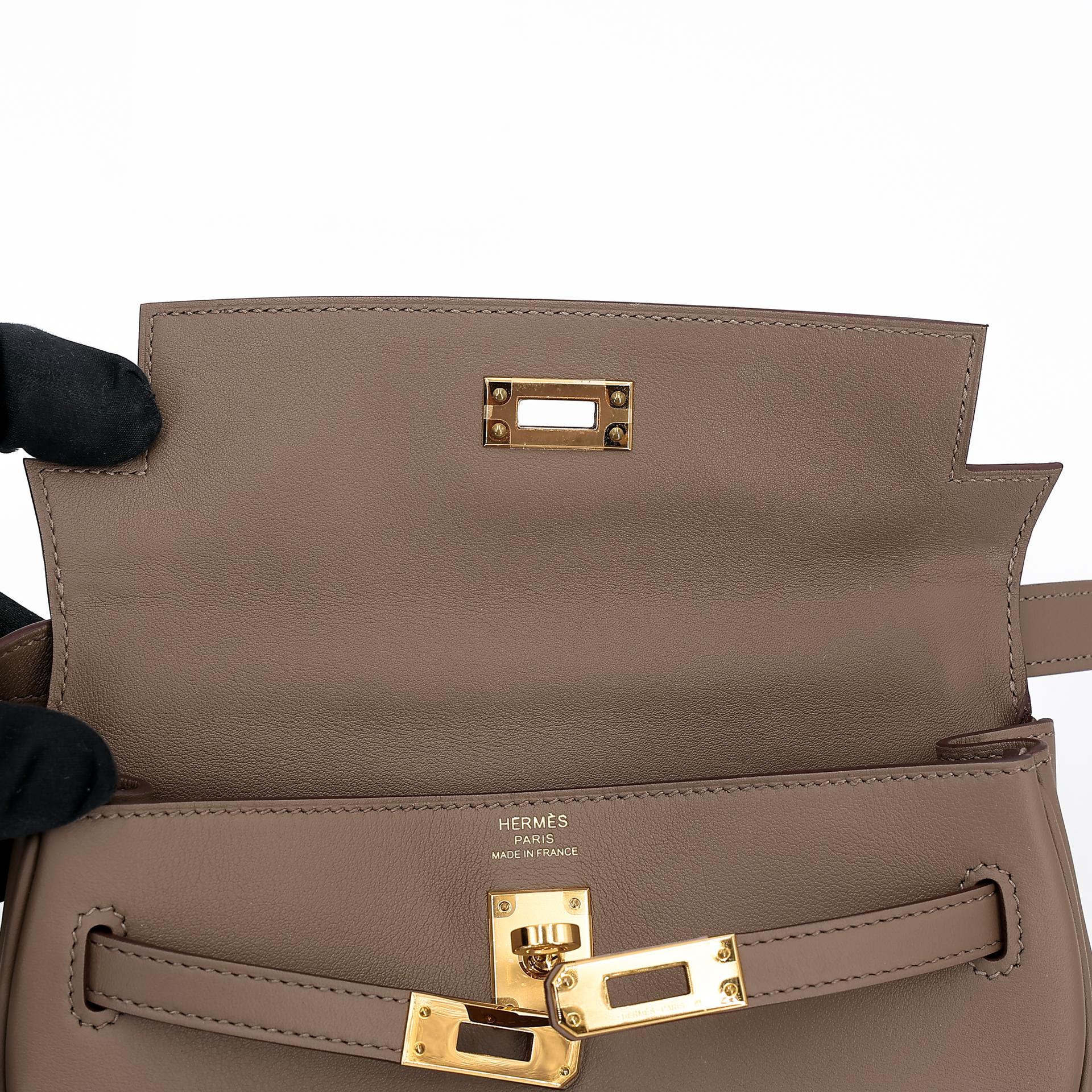 Very Good ( Rank A) HERMÈS Kelly Moove Etoupe (18) Swift Gold hardware B (2023) - 17