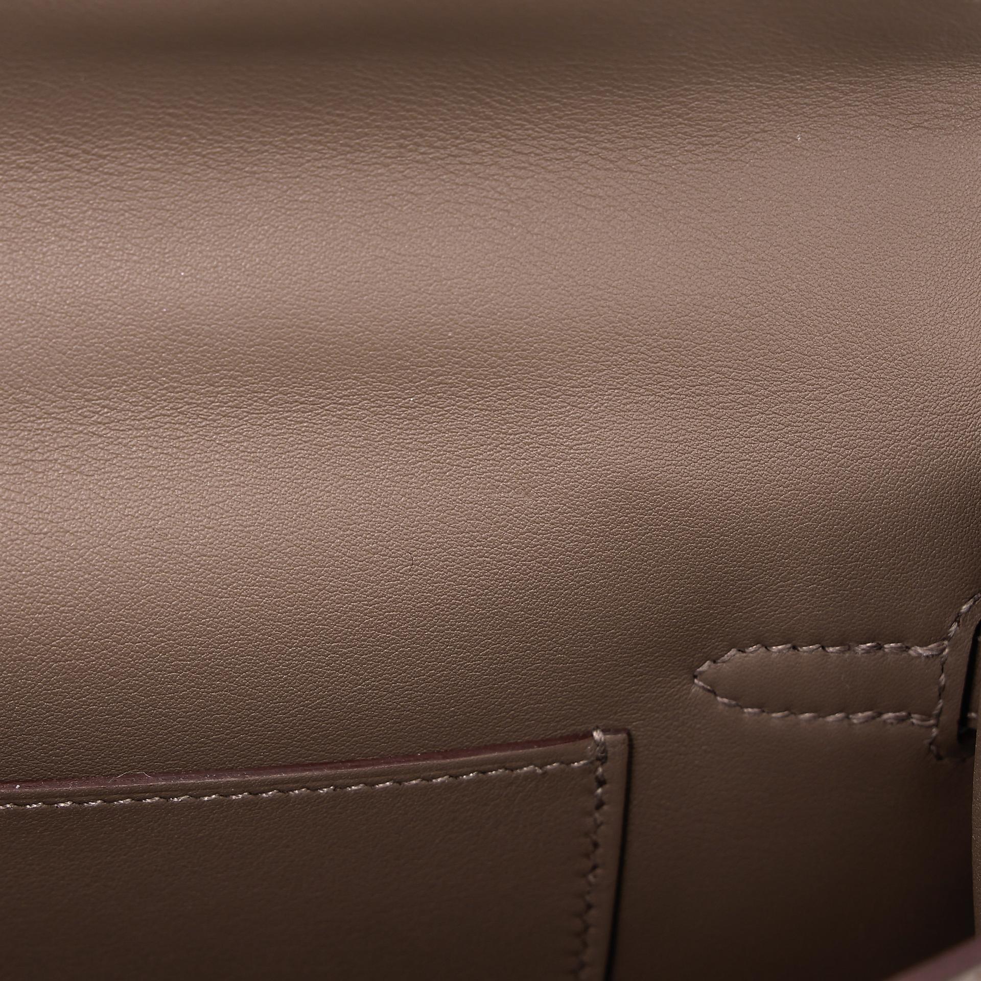 Very Good ( Rank A) HERMÈS Kelly Moove Etoupe (18) Swift Gold hardware B (2023) - 19