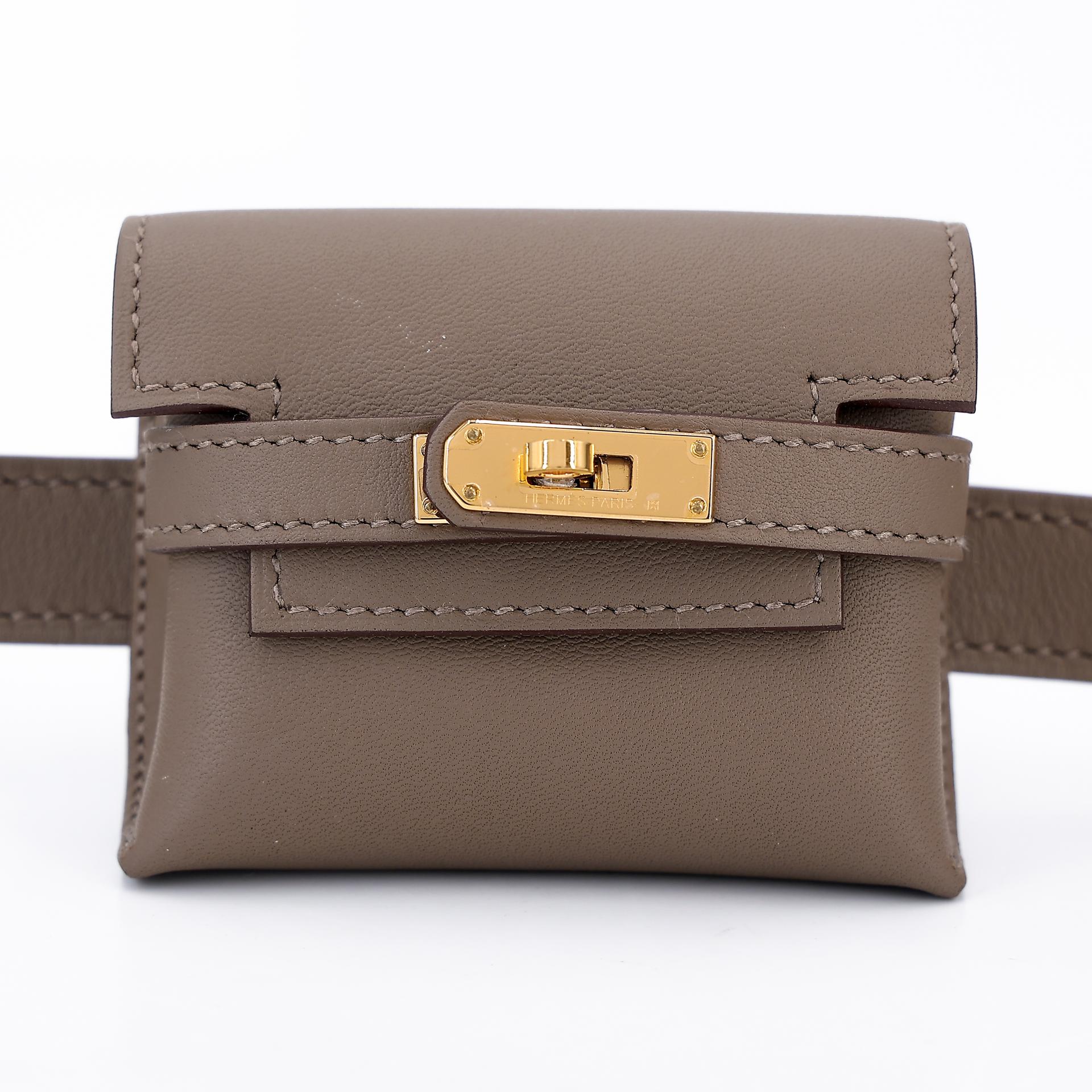 Very Good ( Rank A) HERMÈS Kelly Moove Etoupe (18) Swift Gold hardware B (2023) - 24