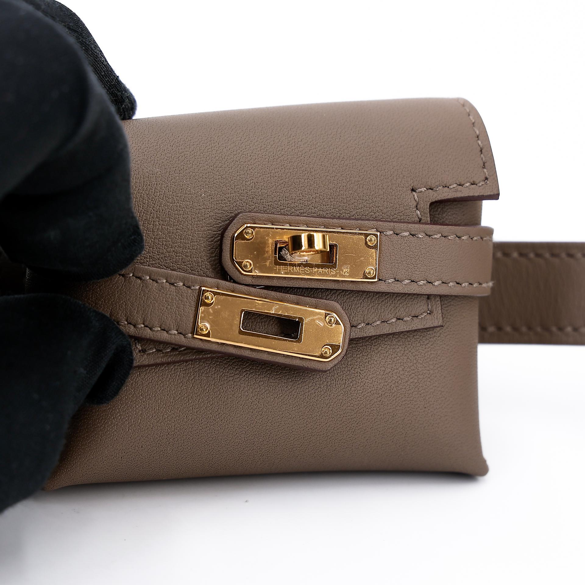 Very Good ( Rank A) HERMÈS Kelly Moove Etoupe (18) Swift Gold hardware B (2023) - 27