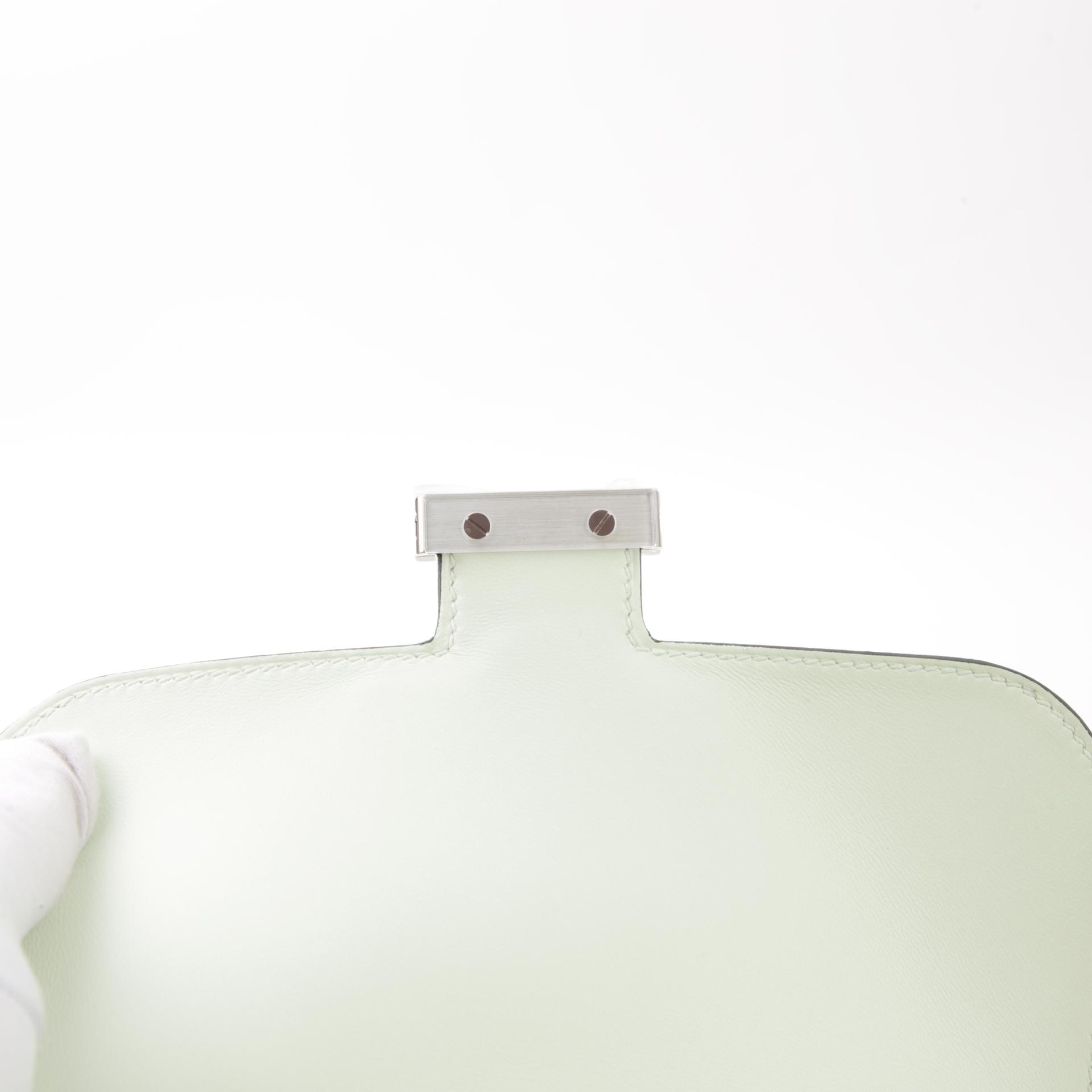 Unused ( Rank NS ) HERMÈS Constance Mini Vert Fizz (0S) Epsom Enamel hardware W (2024) - 9