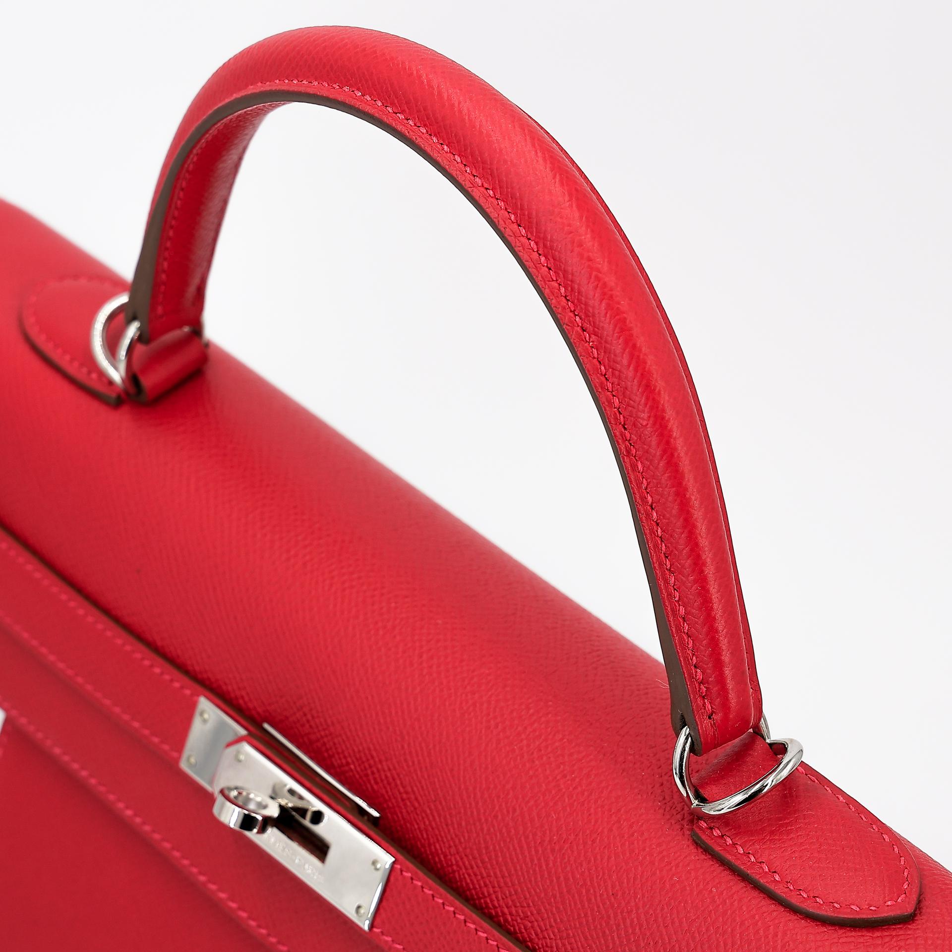 Excellent ( Rank SA ) HERMÈS Limited Edition Kelly 35 Flag Sellier White (01) Rouge Casaque (Q5) Epsom Palladium hardware Square Q (2013) - 3